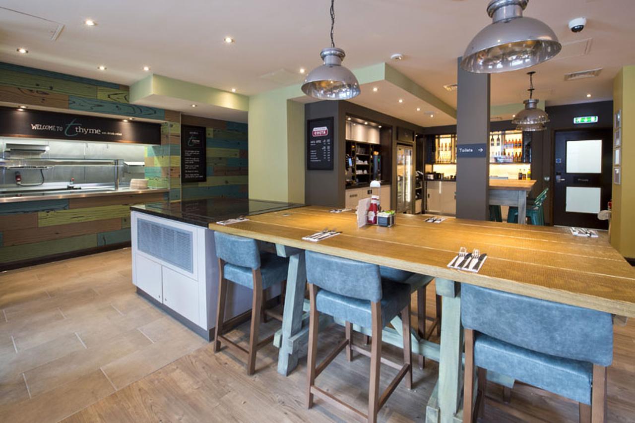Premier Inn London Clapham Exteriör bild