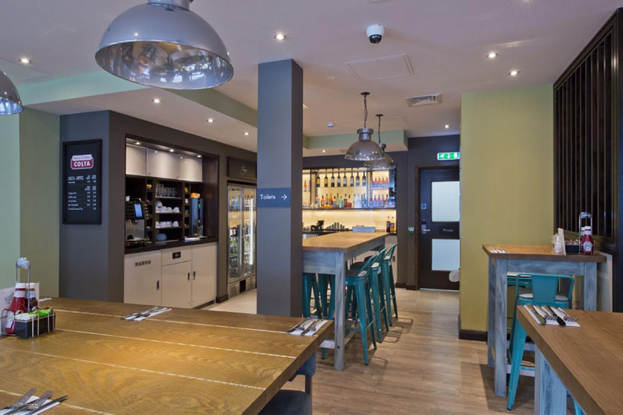 Premier Inn London Clapham Exteriör bild